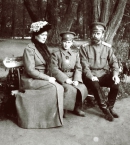 Александра_10_с мужем Николаем II и сыном Алексеем