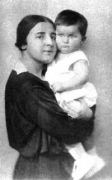 Надежда Аллилуева с дочерью Светланой