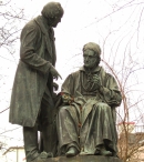 Гаусс и Вебер. Скульптура в Гёттингене.