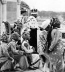 Георг_3_с королевой Мария на балконе Красной крепости, Дели, во время торжественного приема в честь восхождение короля на трон, 1911