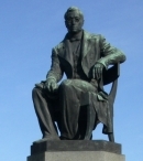 Памятник Грибоедову в Санкт-Петербурге 