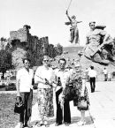 на-Мамаевом-кургане-в-Волгограде-с-Ришардом-Сивы-(справа),-июль-1975