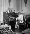 Стайн_15_в своем кабинете, 1939