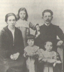 Макс с женой Эстер и детьми