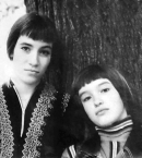 Анна-Самохина-с-сестрой-Маргаритой.-1973