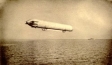 полет дирижабля над морем (1906)