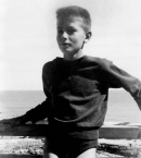 Ален Делон в возрасте 10 лет