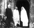 Dean Hewlett Johnson, Gandhi and Miss Slade outside Deanery, 1931