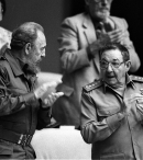 Фидель Кастро с братом Раулем