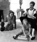 Кэрри_5_ с женой Мелиссой и дочерью Джейн, 1991
