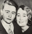 Молодогвардеец Олег Кошевой и его мама Елена Николаевна