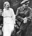 Ленин, Крупская и Ульянова-Елизарова с племянником Виктором и дочерью рабочего Верой. 1922 г.