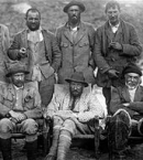 1921-г.-экспедиция-на-Эверест.-Мэллори-справа-на-заднем-ряду