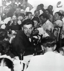 Маяковский_11_на вечере, посвященном открытию нового корпуса столовой Дома отдыха работников искусств. Сочи, 1929