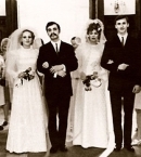 слева Елена Проклова со своим первым мужем Виталиком Мелик-Каримовым, парочка справа - это брат Прокловой и его жена