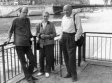 Три художника справа налево Оскар Рабин, Валентина Кропивницкая и их сын Александр Рабин-Кропивницкий. Париж, 1992 год.