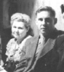 В центре - Иван Петрович Яшугин с супругой