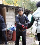 Хван Ге Ан 2013 г.  принимает участвие в благотворительной акции