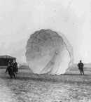 Приземление во время прыжка 1 марта 1912 г.